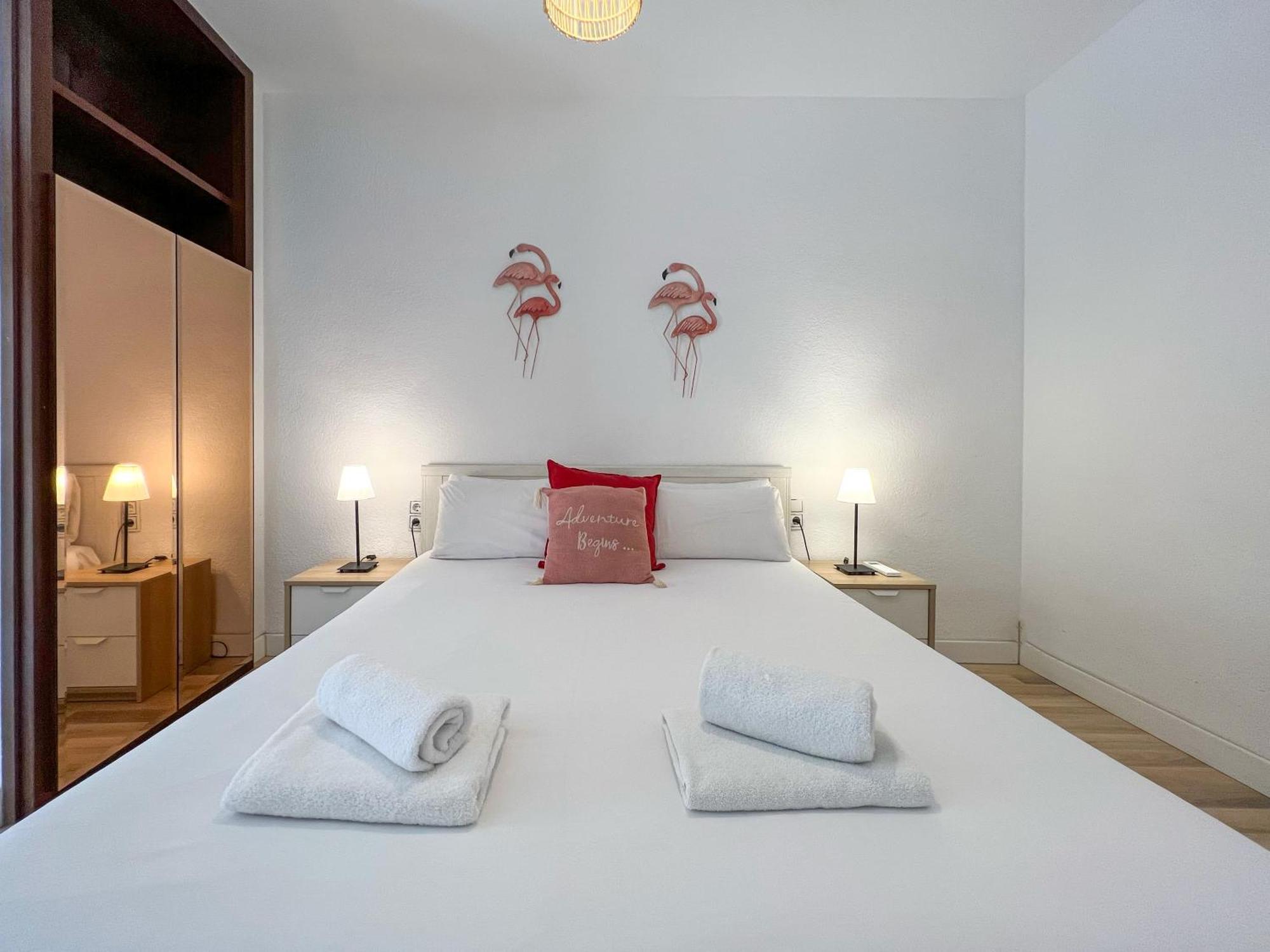 Stay U-Nique Apartments Sardenya II Barcelona Exteriör bild